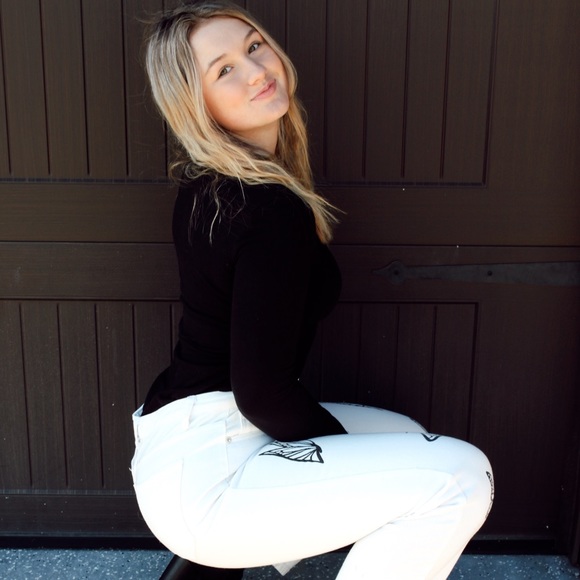 SHEIN BUTTERFLY WHITE DENIM STRAIGHT LEG JEANS - Picture 5 of 8